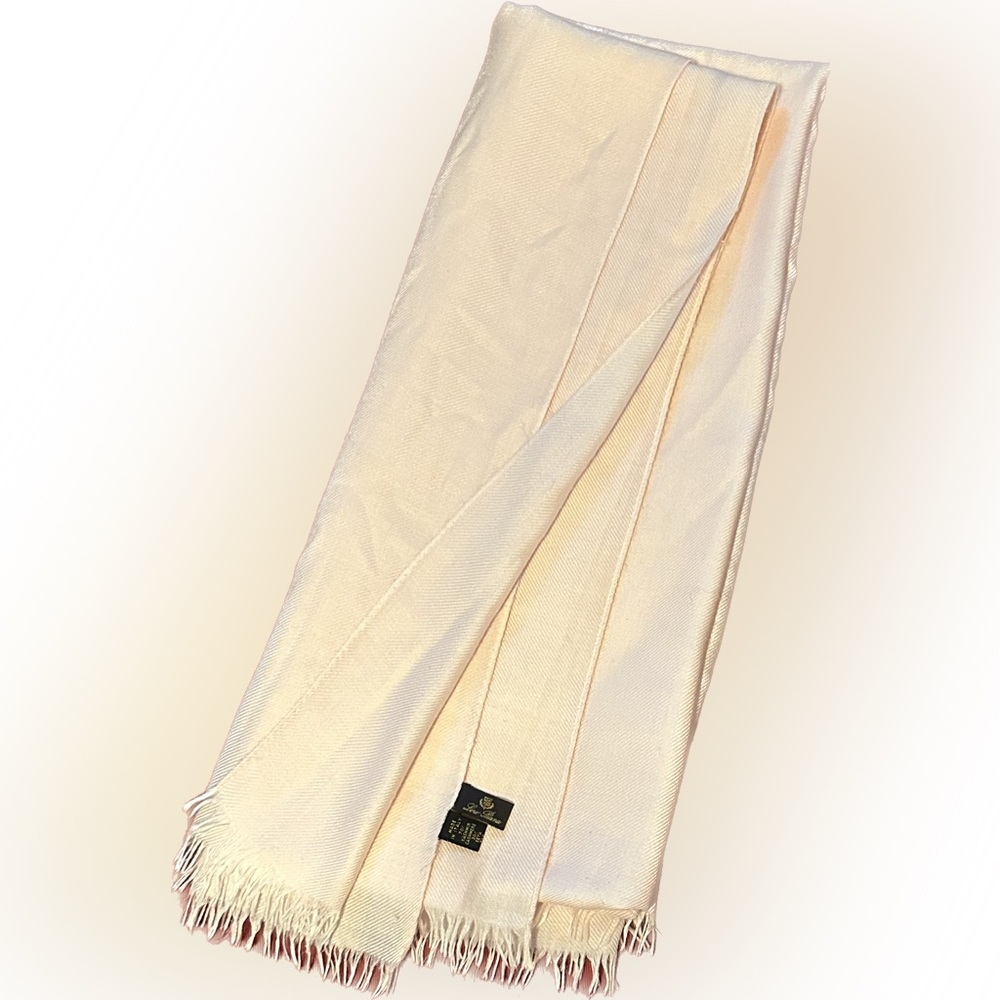 Loro Piana blush 70% cashmere 30% silk scarf/shaw lightly used